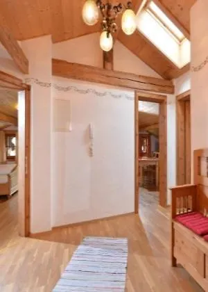 Hinterholzer דירה *