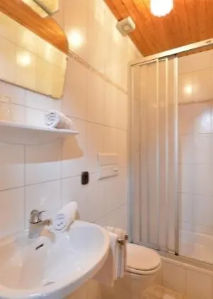 Hinterholzer דירה *