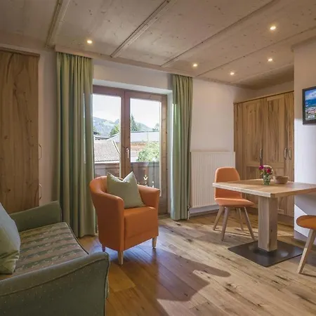 Hinterholzer Daire *